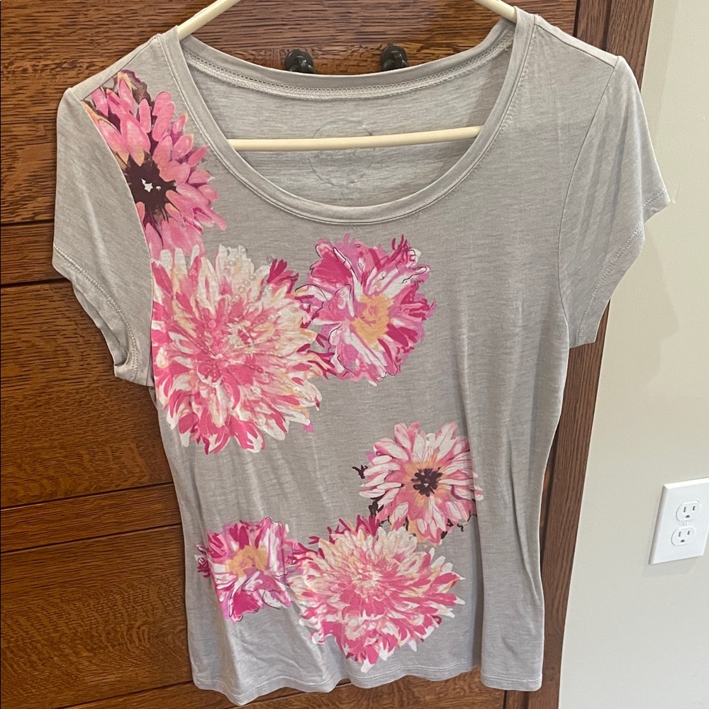Women’s size medium (marked lg) INC Floral Gray and Pink Women's Top worn once.